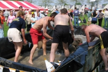 Koninginnedag 2004 - Waterzeskamp (2)