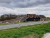 Nieuwe brug bij evenemententerrein Walibi in aanleg