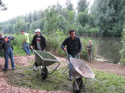 Eigen plek voor jongeren bij Wandelpad