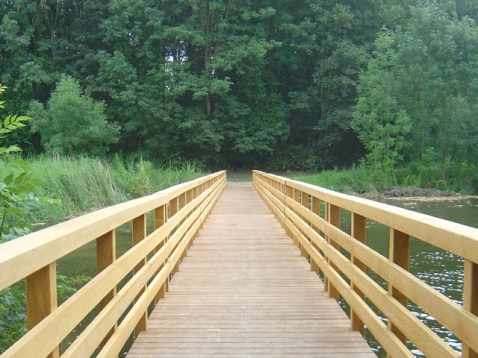 Brug bij eiland krijgt nieuwe slijtlaag