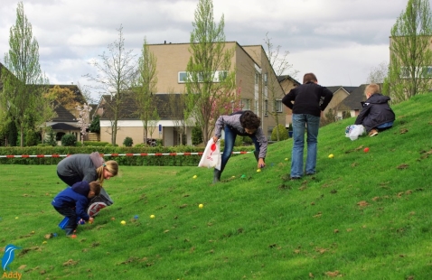 Paaseieren zoeken in het Noaberpark