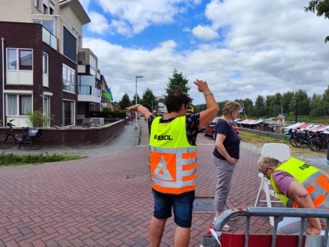 Stichting De IJsvogel zoekt verkeersregelaars