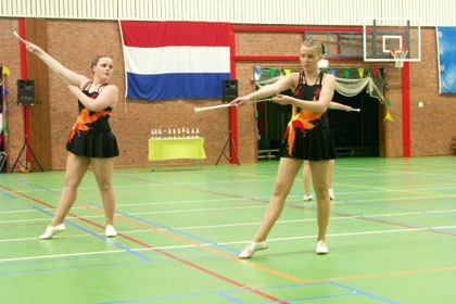 2x tweede prijs majorettes