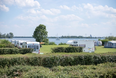 Bezoeken aan campings en havens om ondermijning te voorkomen