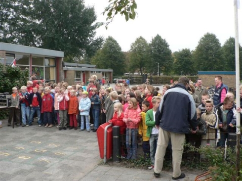 Leesplein De Tamarisk feestelijk geopend