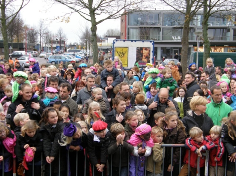 Sint hartelijk verwelkomd op kade