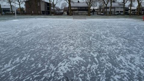 IJsbaan Maaiveld gaat open