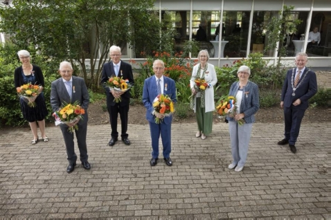 Lintje uitgereikt aan Jan Knipscheer