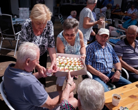 Bewoners Tas vieren 15-jarig bestaan