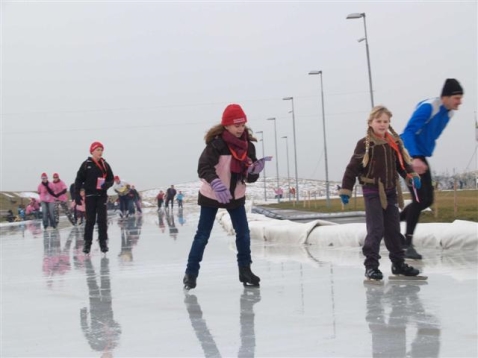 6500 euro bij elkaar geschaatst 